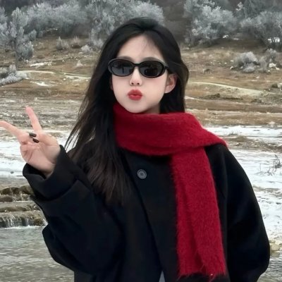 我就背首诗，你们咋全下跪了